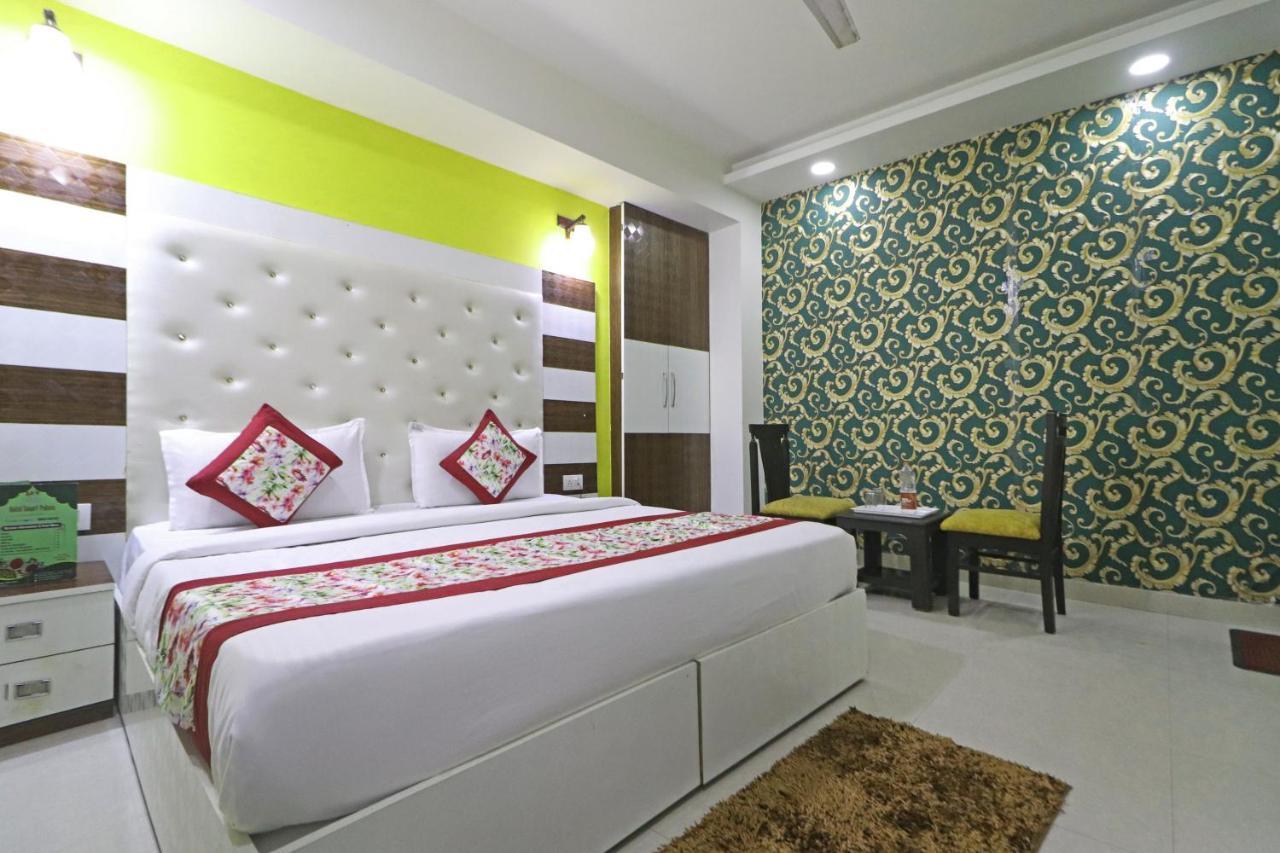 Hotel Star Inn Suite - Delhi Airport Нью-Дели Экстерьер фото